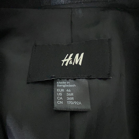 H&M Black Blazer - Picture 4 of 5